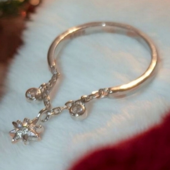 925 Sterling Silver Star Charm Ring - Picture 12 of 12